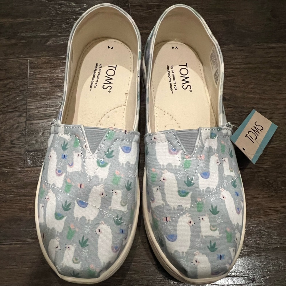 TOMS youth Alpargata slip ons, sz Y4